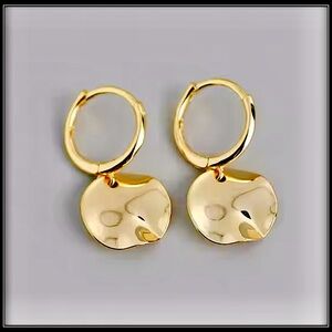 NEW 925 GOLD MEDALLION DISC COIN MINIMALIST HOOP HUGGIE EARRINGS